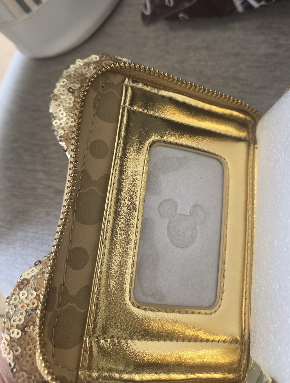 Wallet✨ SPARKLE ✨ Authentic Disney Parks x Loungefly Minnie Mouse Gold - Picture 9 of 9